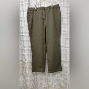 LL Bean Pant 277330 Classic Fit Bayside High Army Green Khaki Comfort Waist 18 R